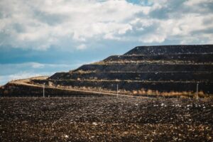 2/24 オンラインイベント「Refuturing: 循環の歴史学。素材とごみと文化から再考する、関係性のサーキュラーデザイン」を開催します